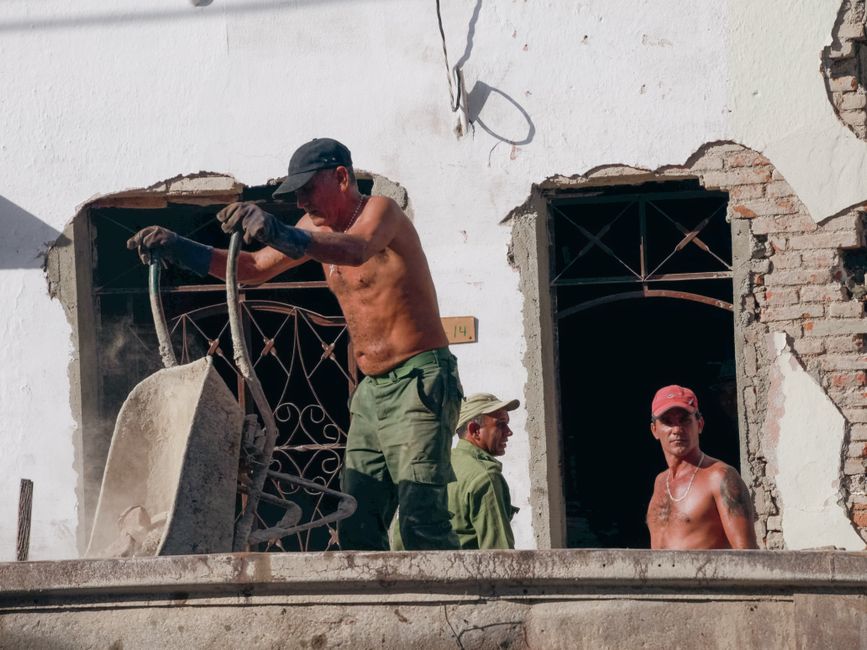 Nanošenje hidroizolacije u kupaonici prije polaganja pločica